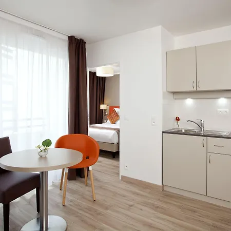 Aparthotel Residhome Rosa Parks 3*