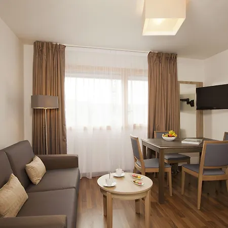 Residhome Rosa Parks Aparthotel Parigi