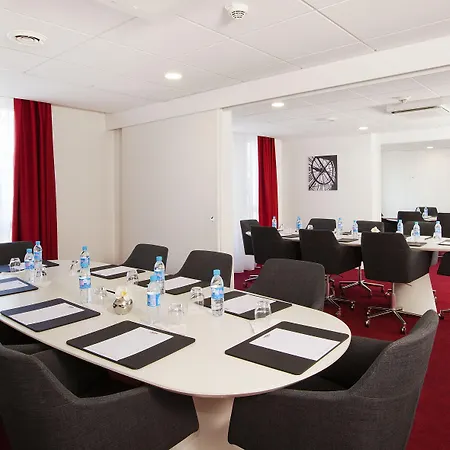 Residhome Rosa Parks Aparthotel Parigi