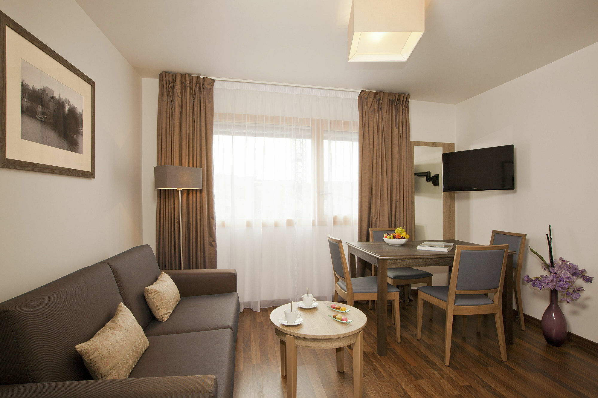 Residhome Rosa Parks Aparthotel Parigi
